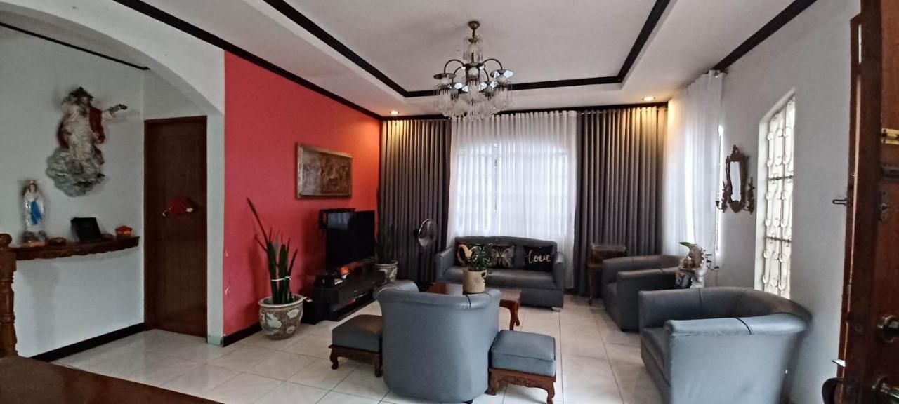 Donsol Aguluz Homestay Eksteriør billede